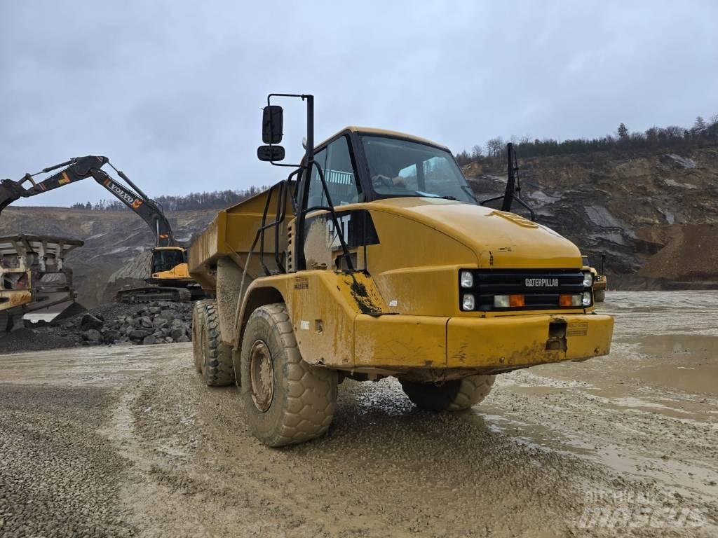 CAT 730 Dumper - Knickgelenk