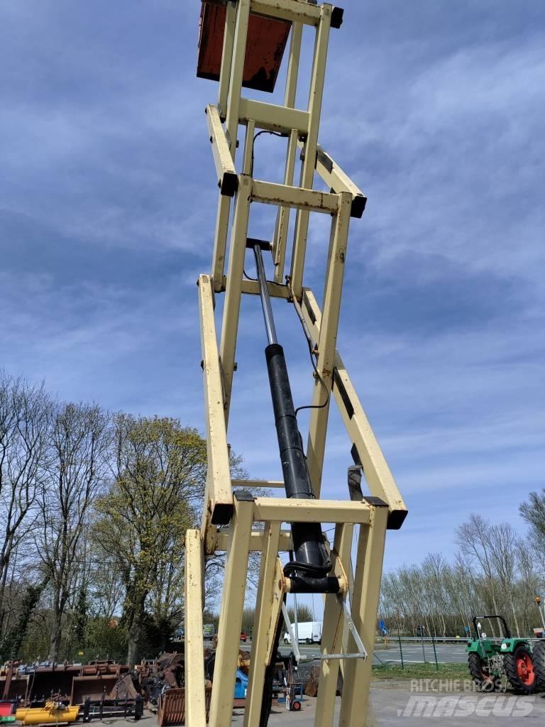 JLG 2646 E 3 Scheren-Arbeitsbühnen