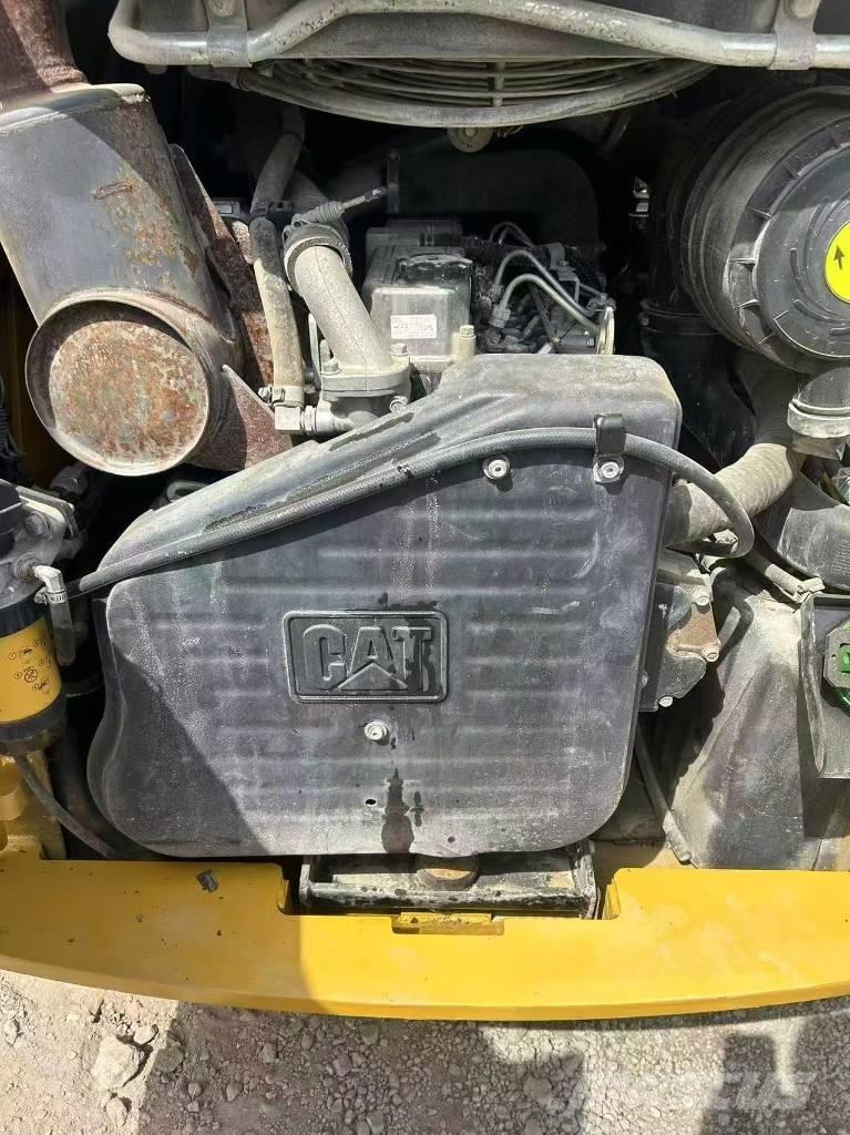 CAT 246 C Kompaktlader
