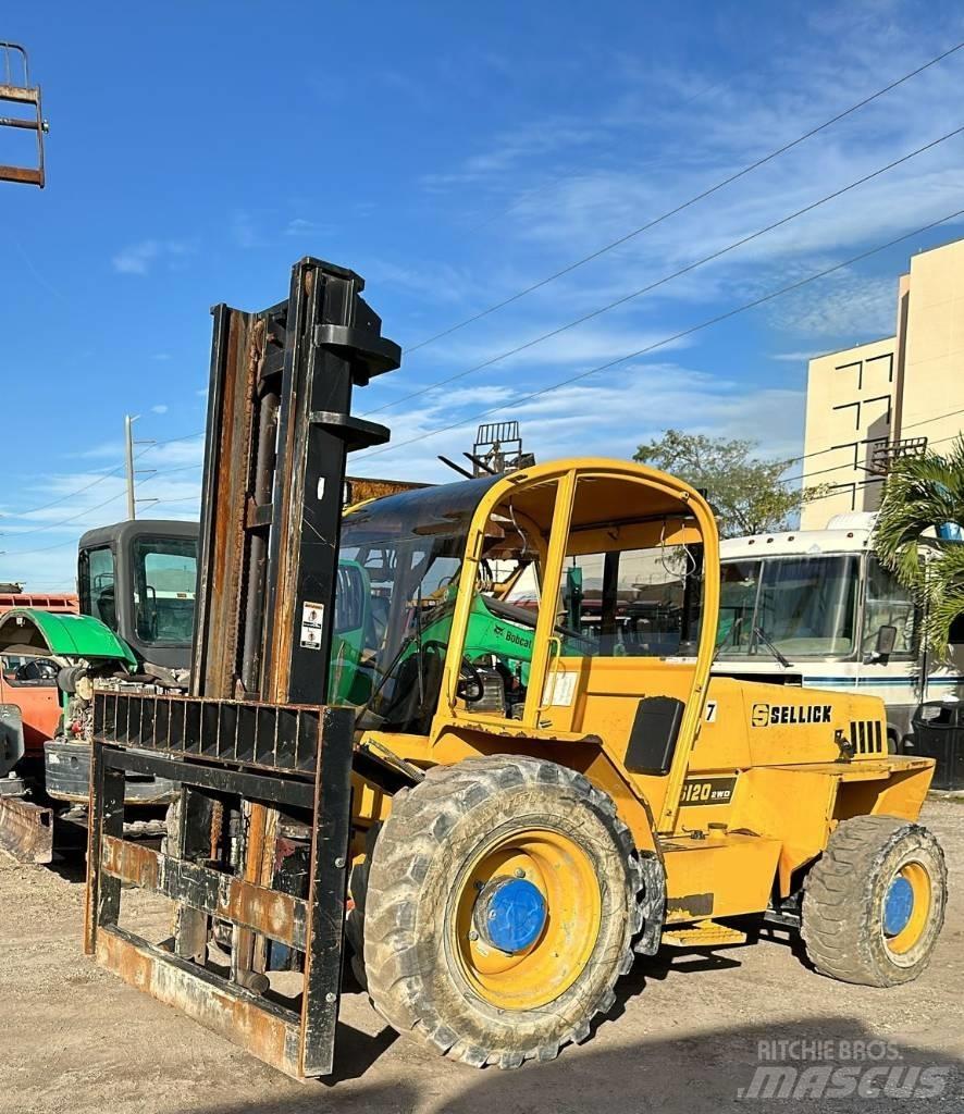 JCB S120 Geländestapler