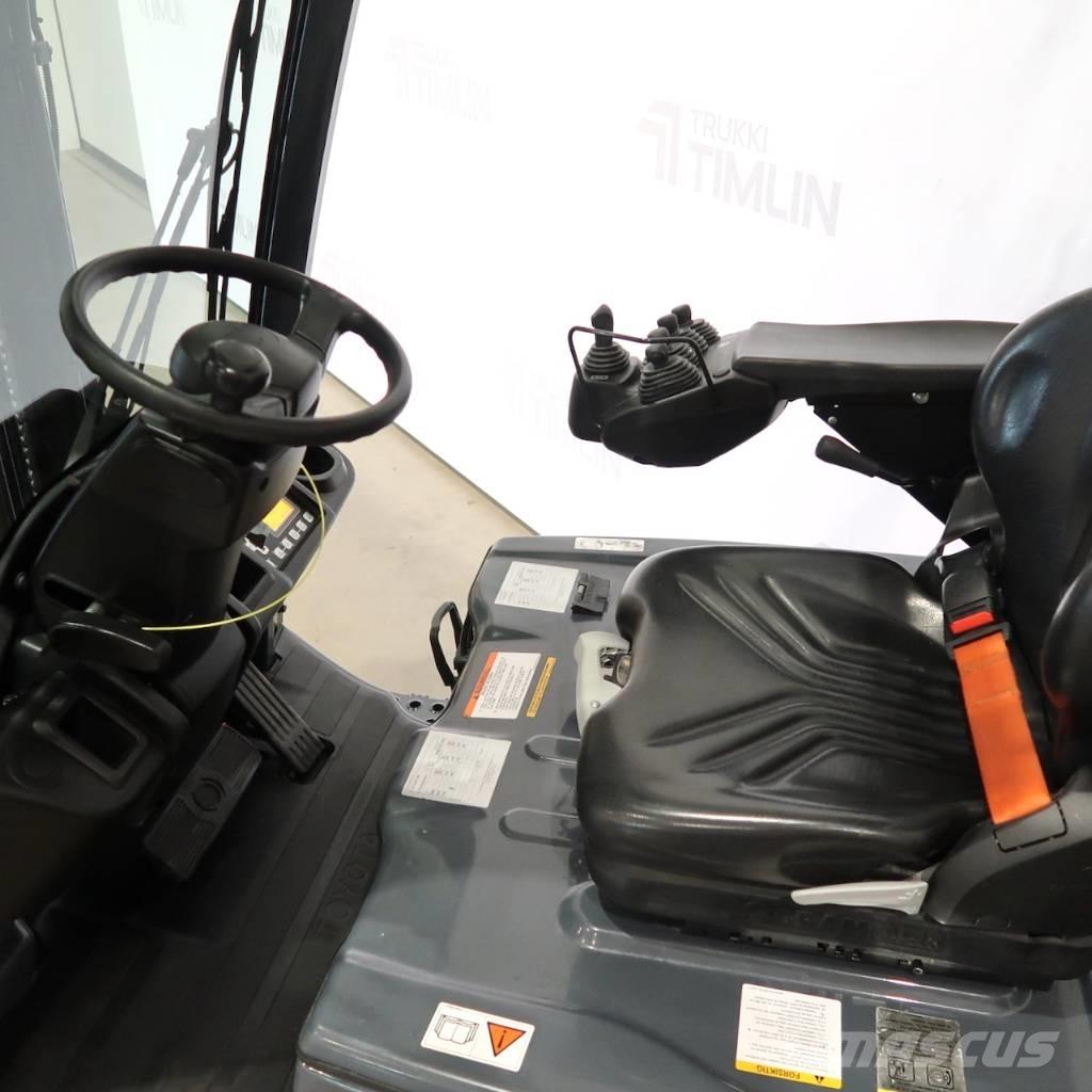 Toyota 8FBEK18T Elektrostapler