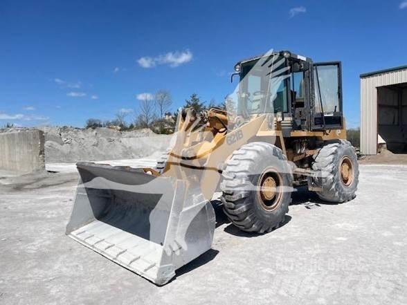 CASE 621B Radlader