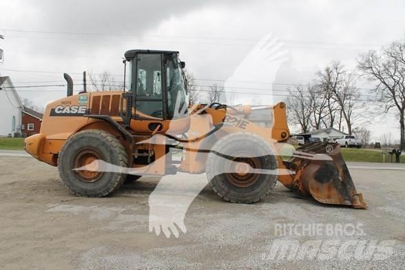 CASE 821E Radlader