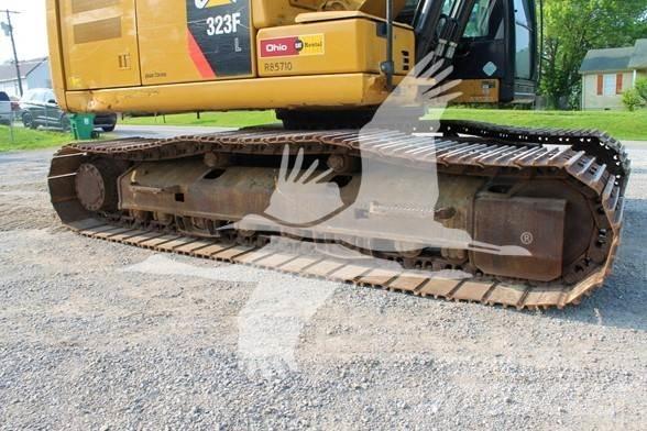 CAT 323FL Raupenbagger
