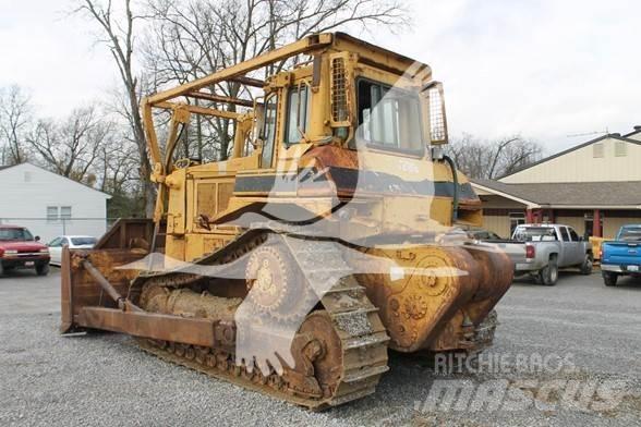 CAT D7H Bulldozer