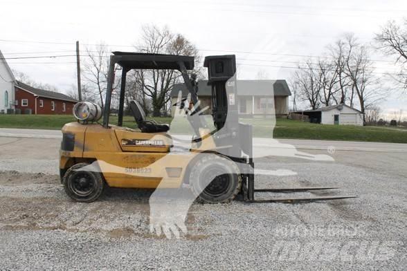 CAT GP40 Dieselstapler