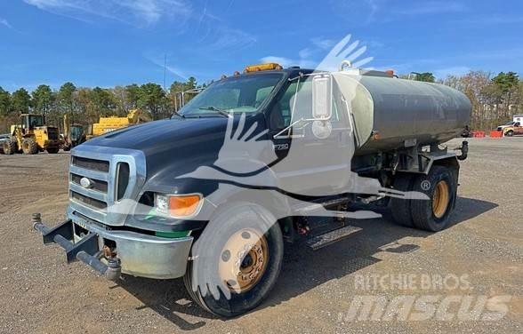Ford F750 SD Tankwagen