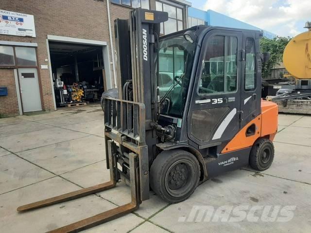 Doosan D 35 C-7 Dieselstapler