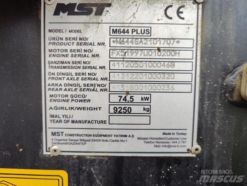 MST M644PLUS Baggerlader