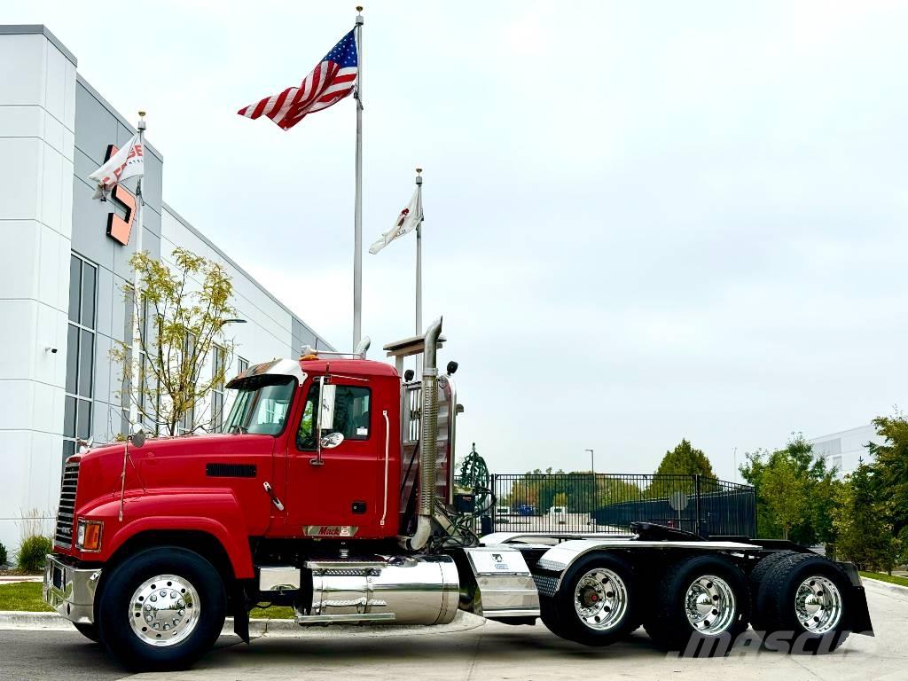 Mack CHU 613 Sattelzugmaschinen