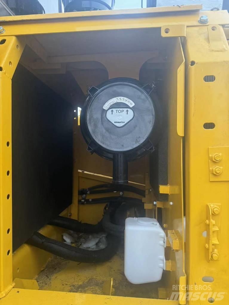 Komatsu PC 210 LC-8 Raupenbagger