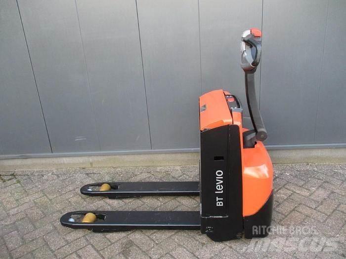Toyota LWE 140 Niedergabelstapler