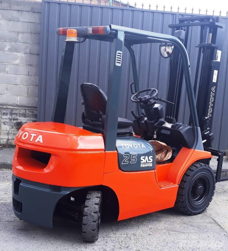 Toyota 02 7 FDF 25 Dieselstapler