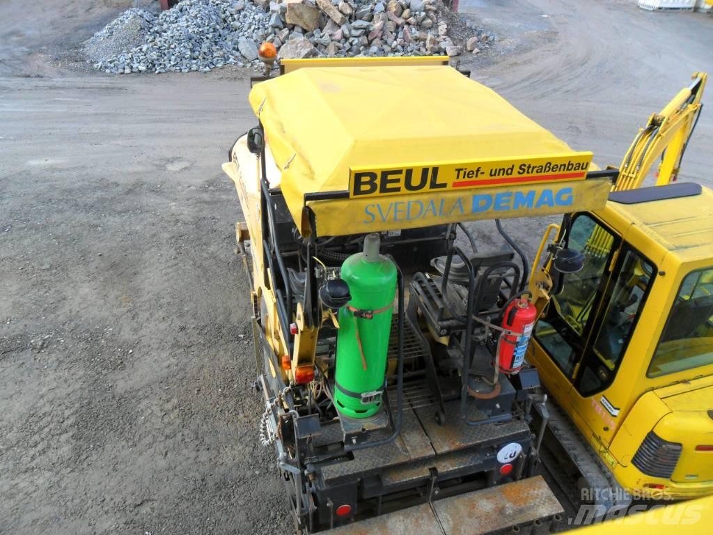 Demag DF 65 P Strassenfertiger