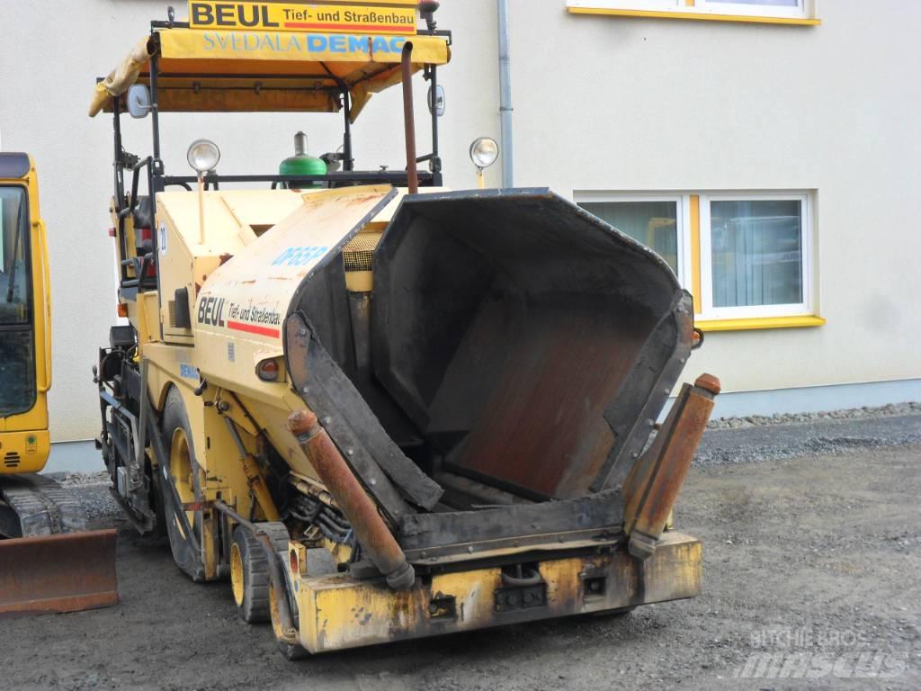 Demag DF 65 P Strassenfertiger