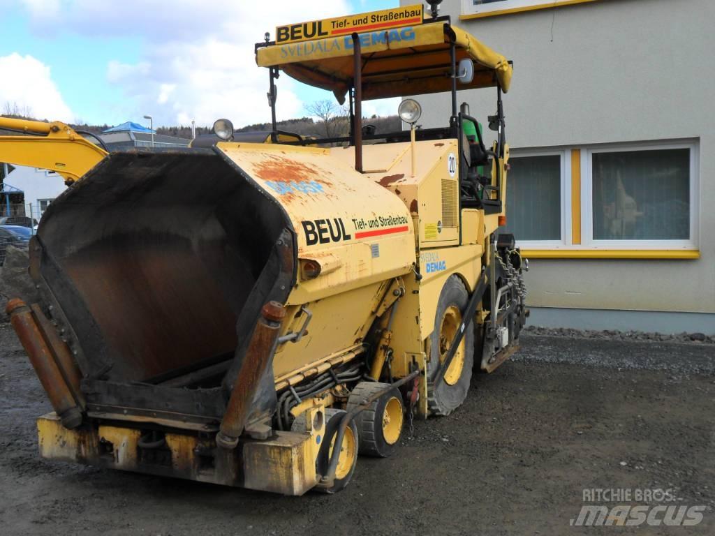 Demag DF 65 P Strassenfertiger