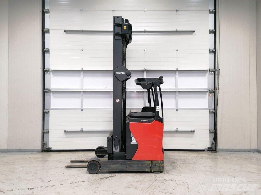 Linde R14HD-01 Schubmaststapler
