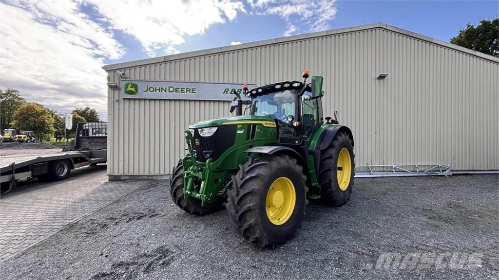 John Deere 6R215 Traktoren
