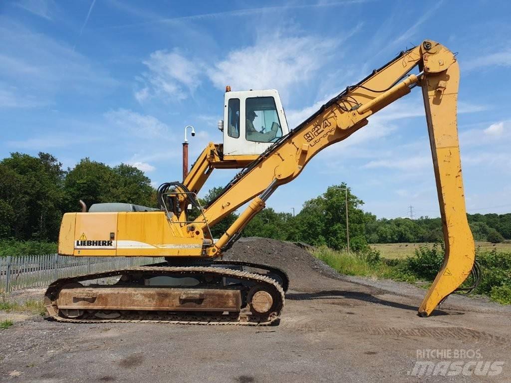 Liebherr R 924 B EW Materialumschlag