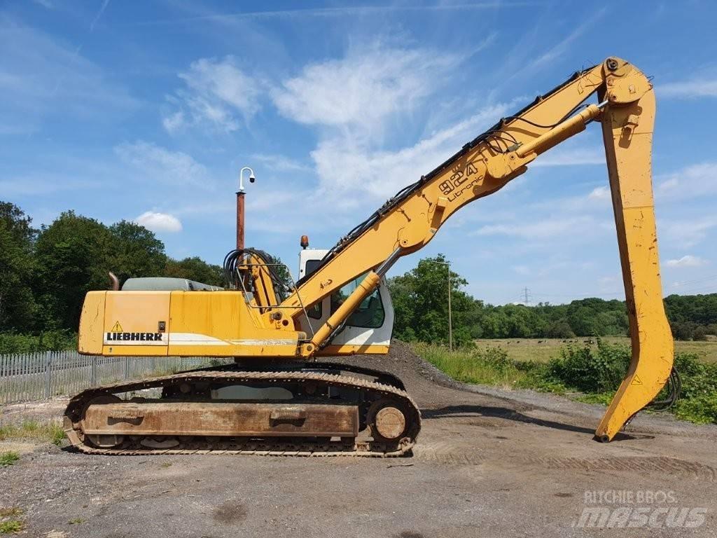 Liebherr R 924 B EW Materialumschlag