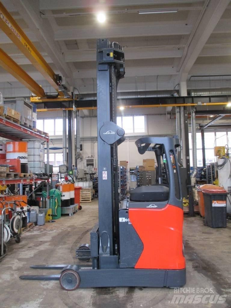 Linde R 16 HD Schubmaststapler