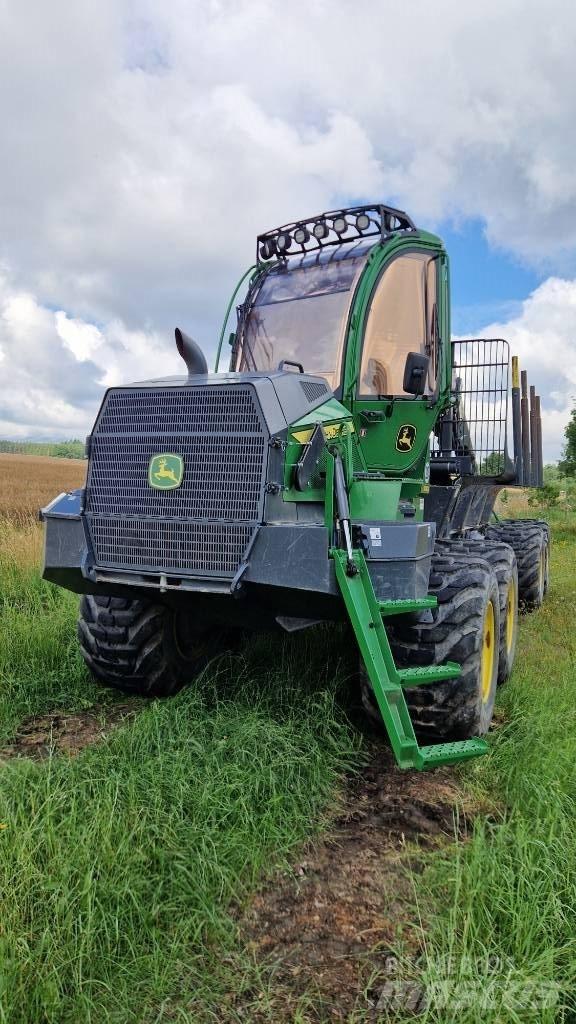 John Deere 1010G Forwarder