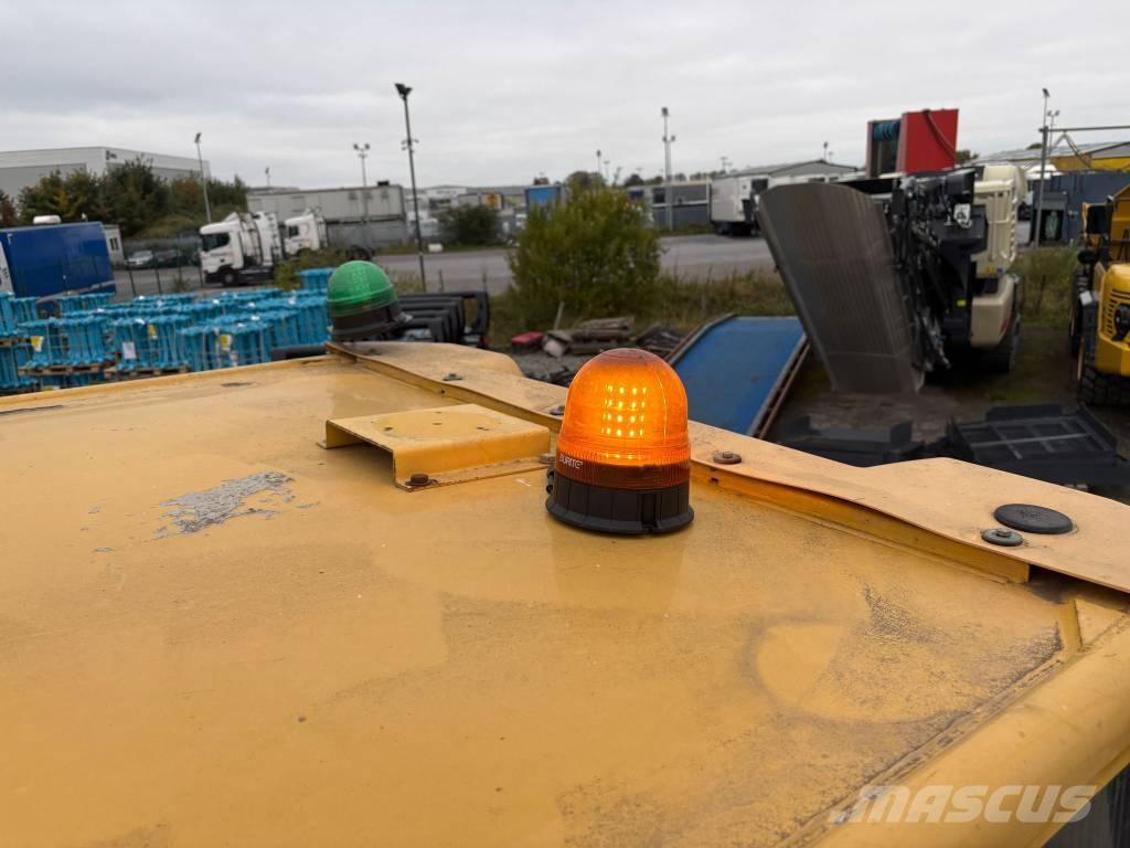 Komatsu HM300-3 Dumper - Knickgelenk