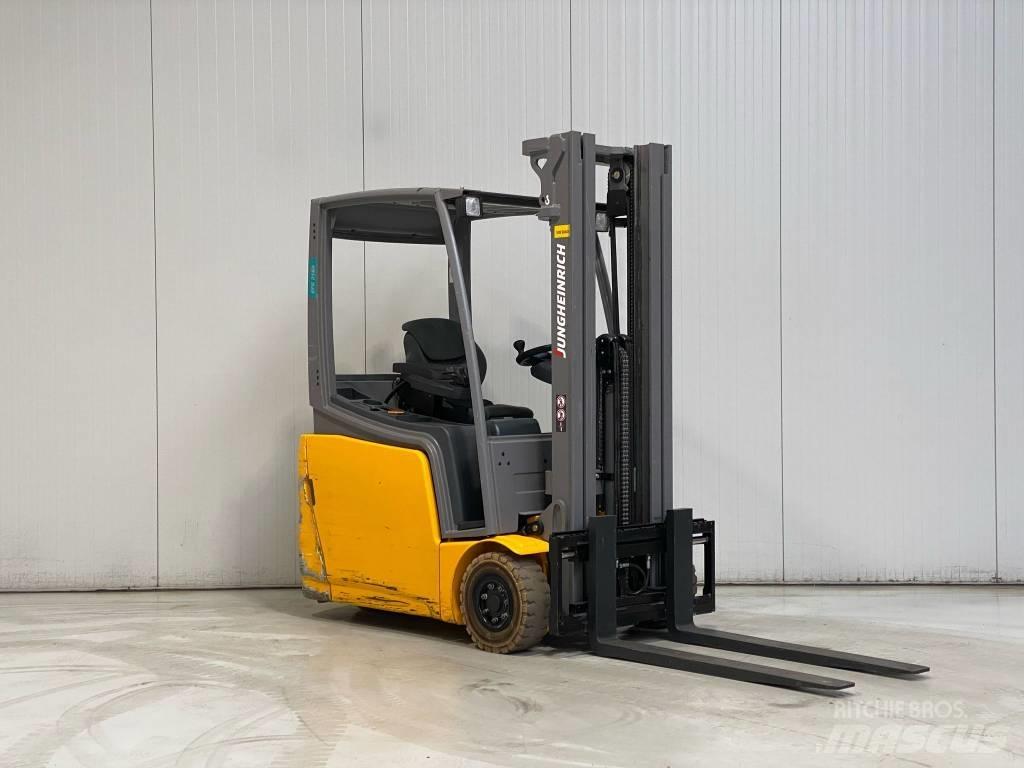 Jungheinrich EFG216k Elektrostapler