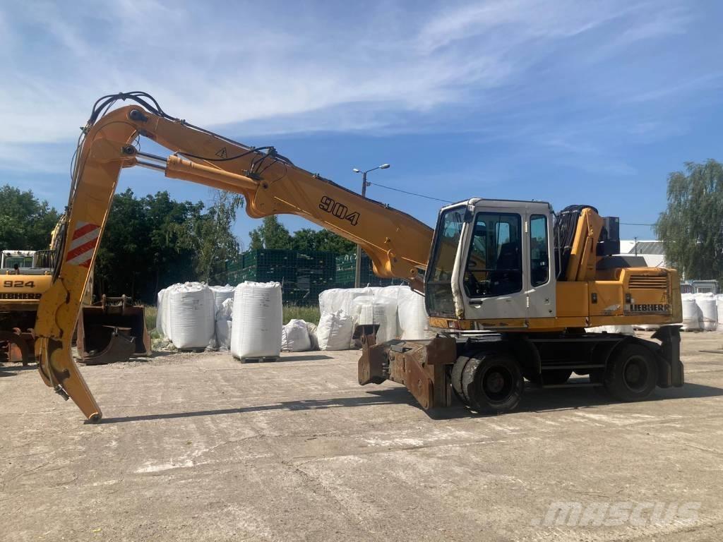 Liebherr A 904 Materialumschlag