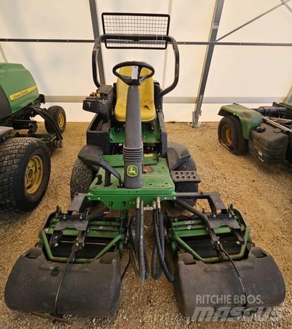 John Deere 2500 A Grünflächenmäher
