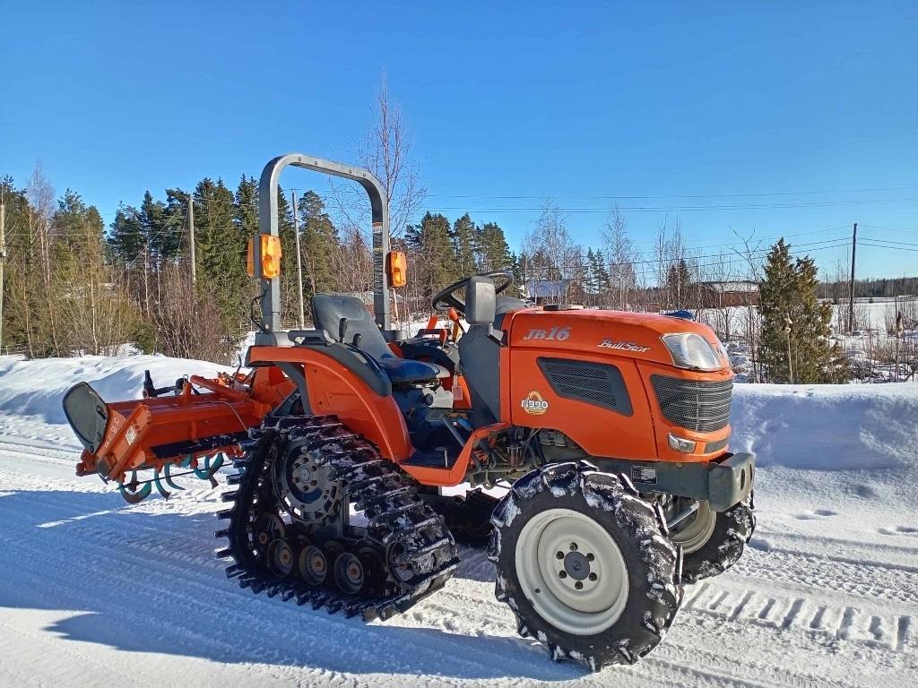 Kubota JB 16-PC Traktoren