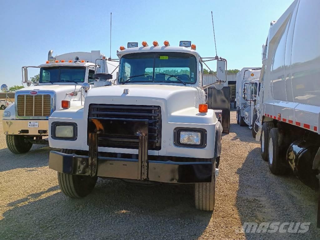 Mack RD 688 S Müllwagen