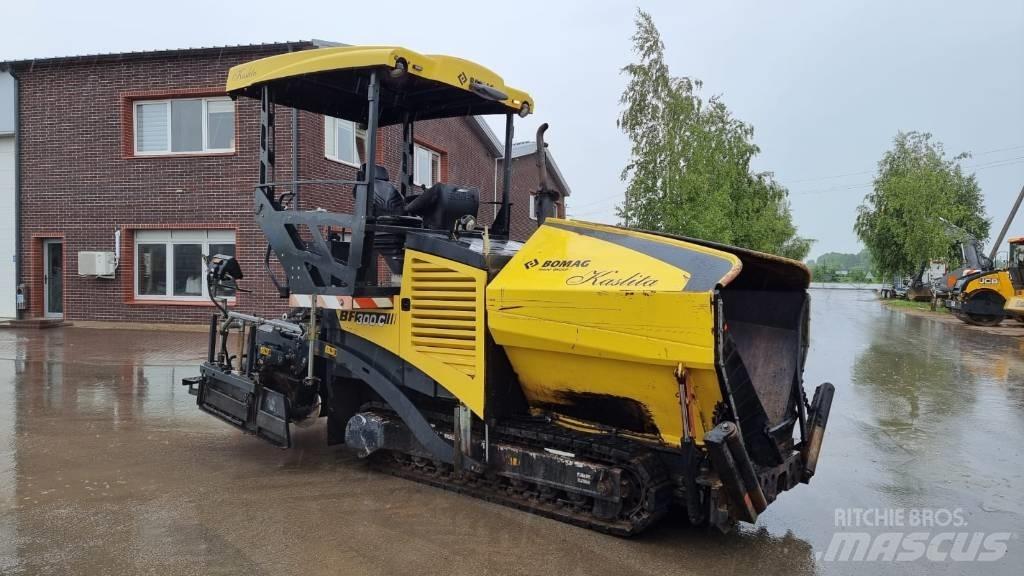 Bomag BF 300 Strassenfertiger