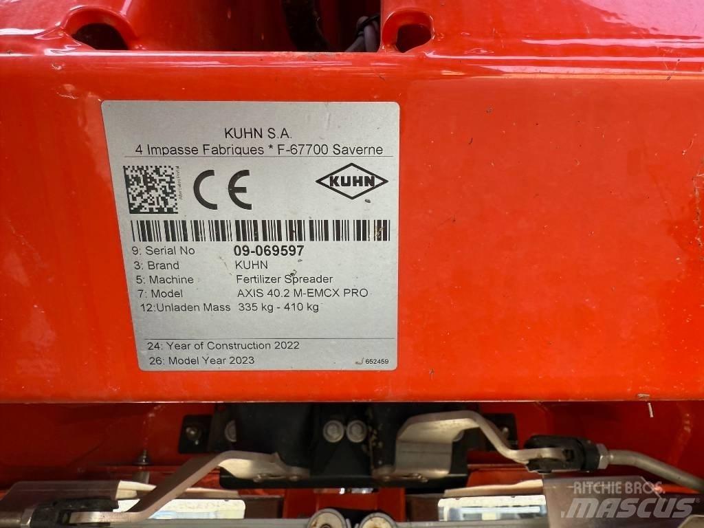 Kuhn AXIS 40.2 Düngemittel-Sprüher