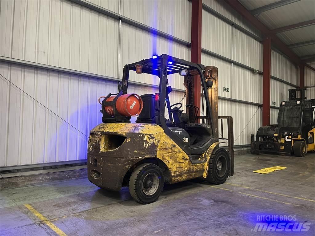 Komatsu FG30T-17 Gasstapler
