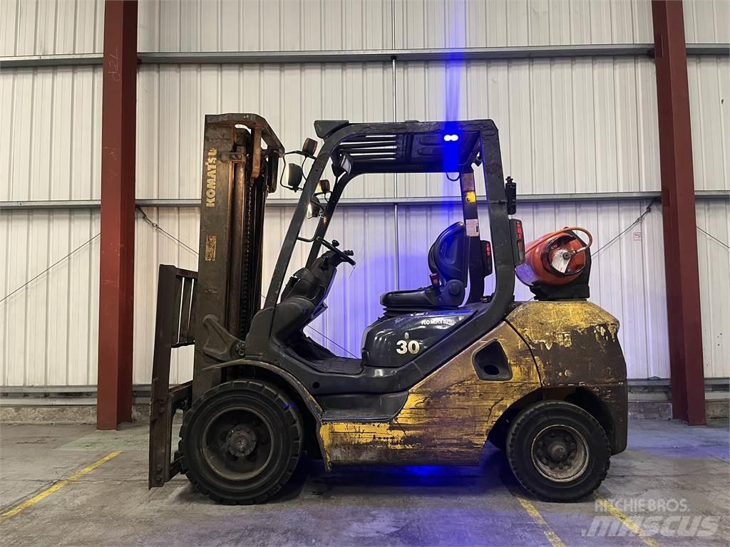Komatsu FG30T-17 Gasstapler