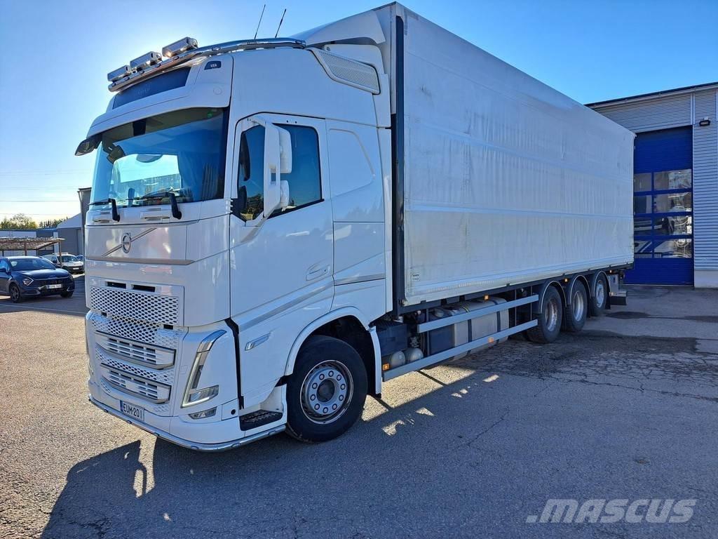 Volvo FH Pritschenwagen/Pritschenwagen mit Seitenklappe