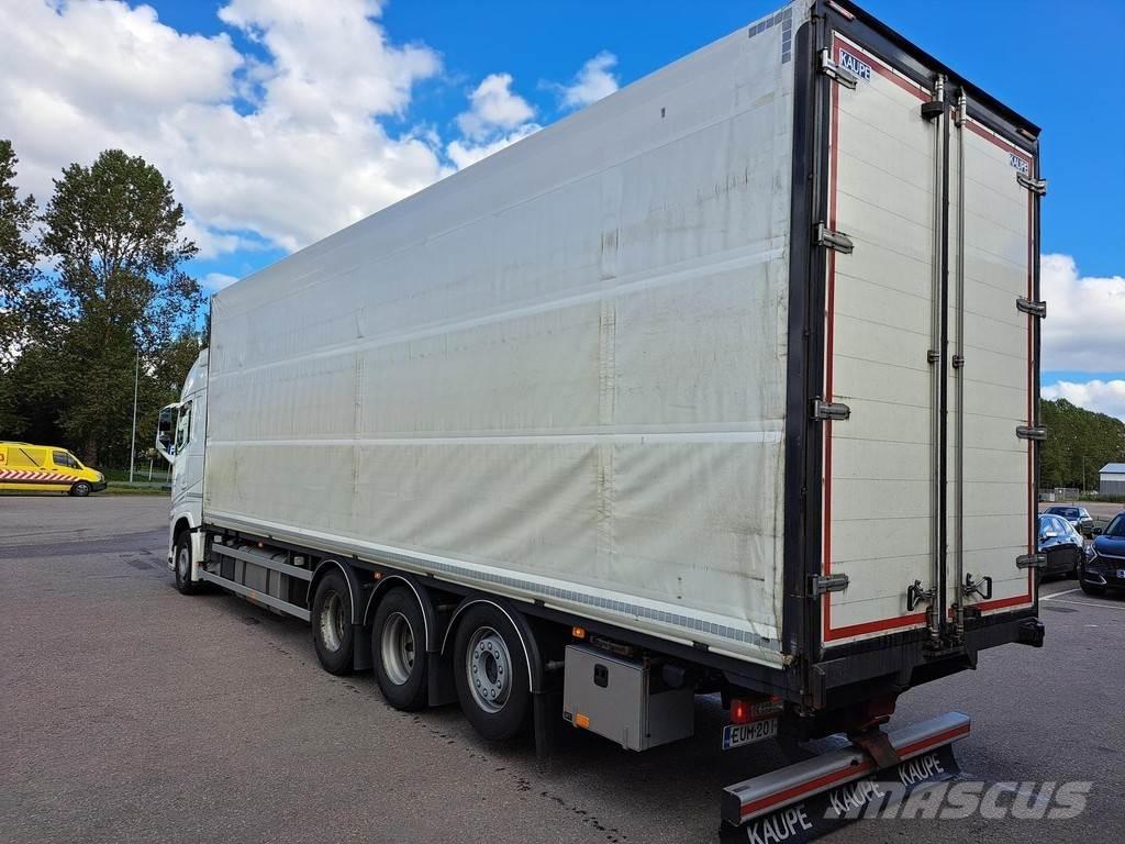 Volvo FH Pritschenwagen/Pritschenwagen mit Seitenklappe