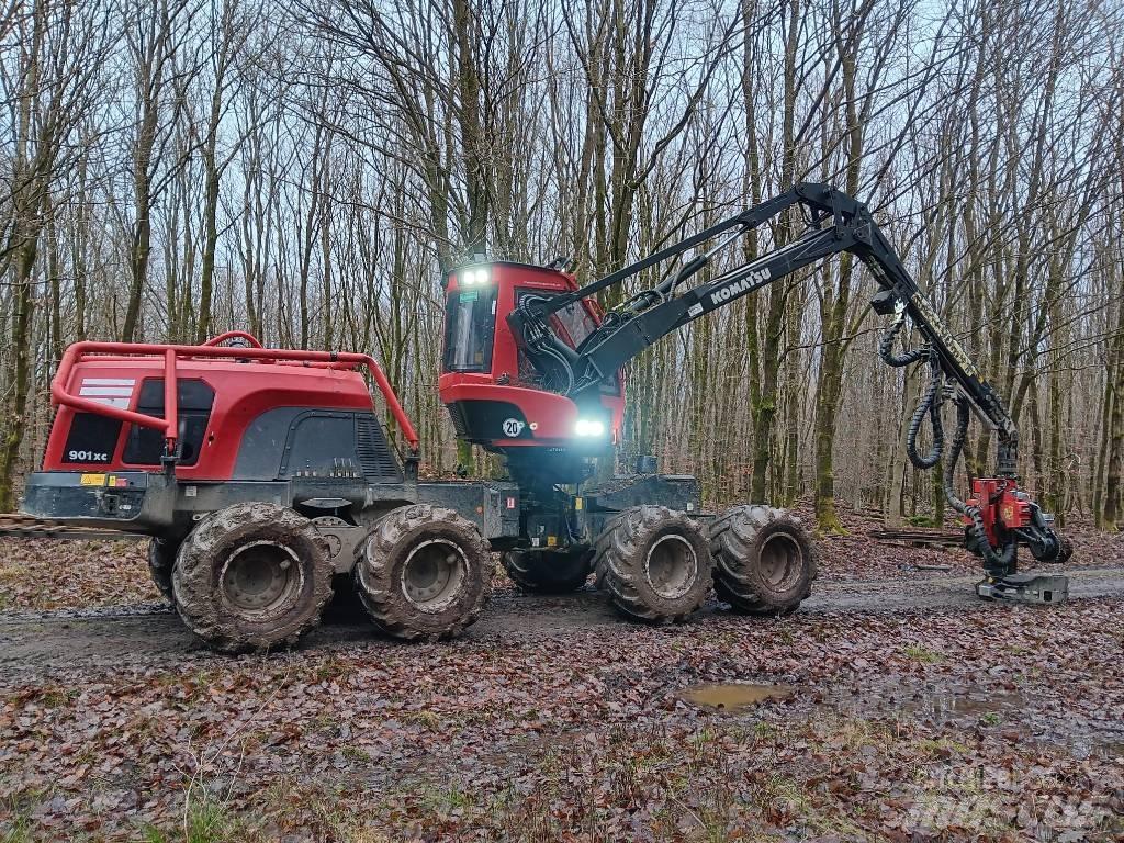 Komatsu 901 XC Harvester