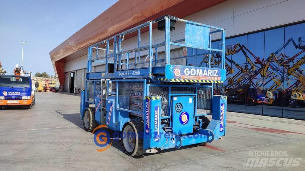 Genie GS 4390 RT Scheren-Arbeitsbühnen