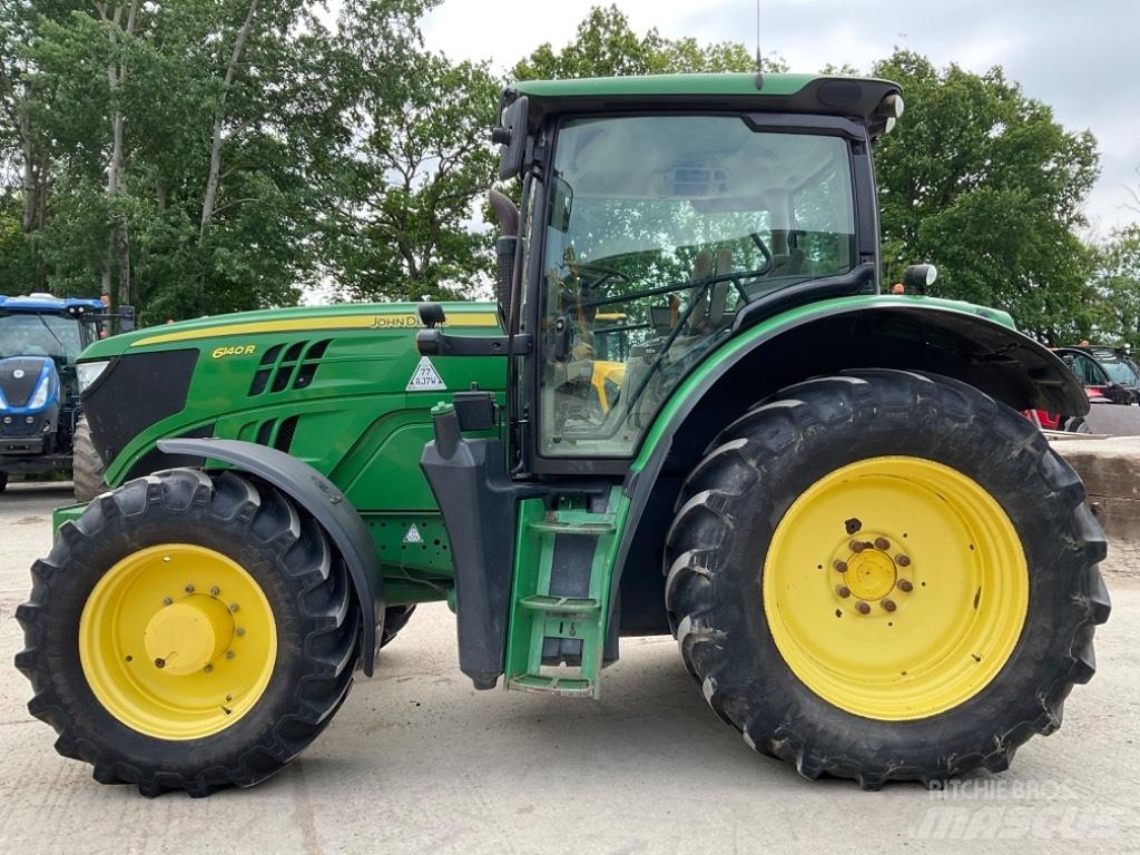 John Deere 6140 R Traktoren