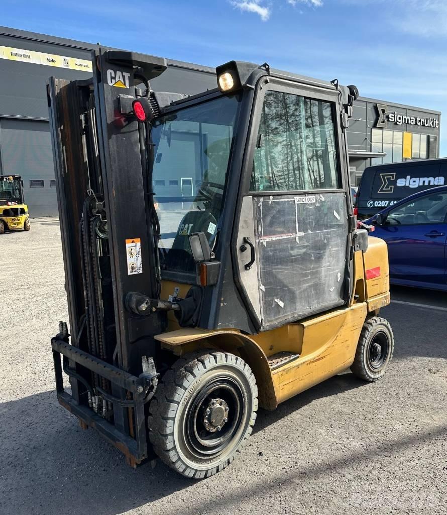 CAT DP 25 K Dieselstapler