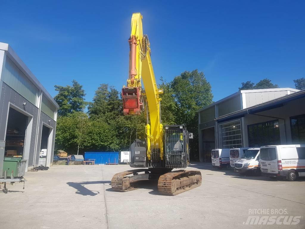 Hitachi ZX225USLC-5 Raupenbagger