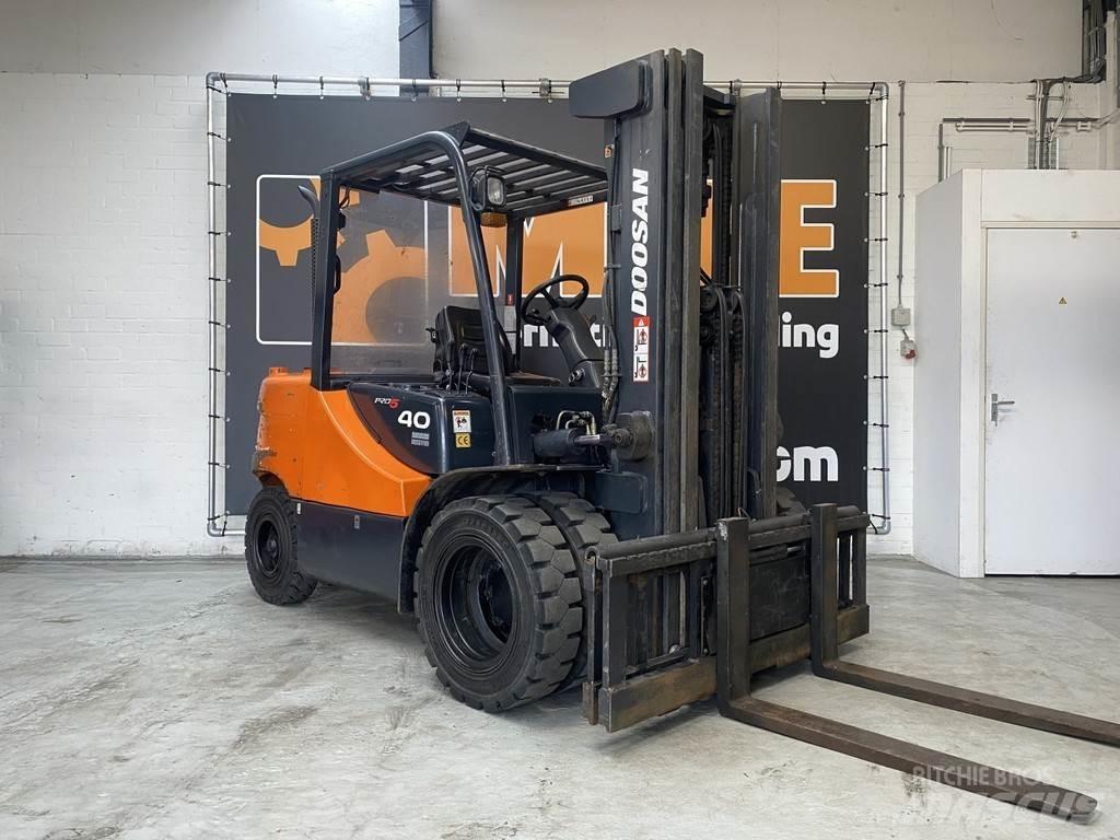 Doosan D40SC-5 Dieselstapler