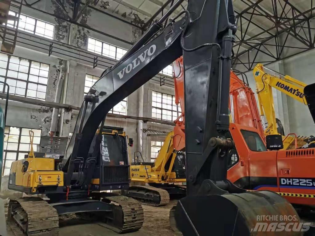 Volvo EC200D Raupenbagger