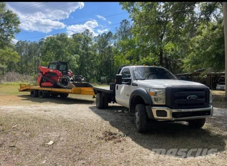 Ford F 550 Pritschenwagen/Pritschenwagen mit Seitenklappe