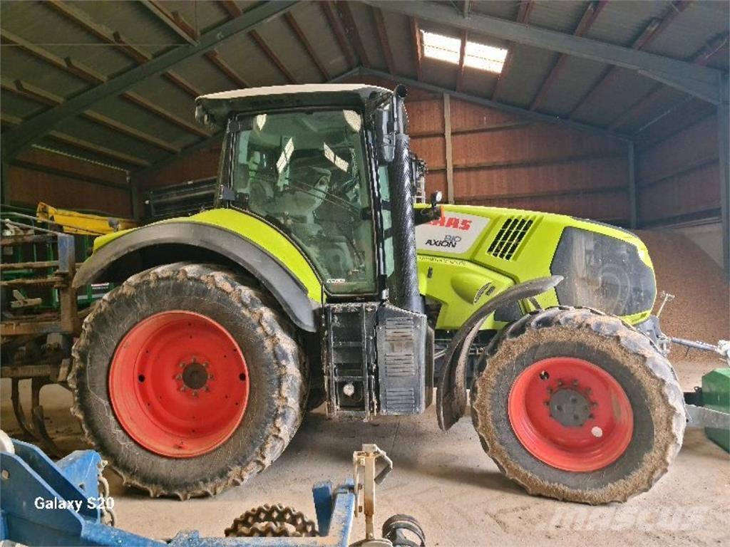CLAAS Axion 810 Traktoren