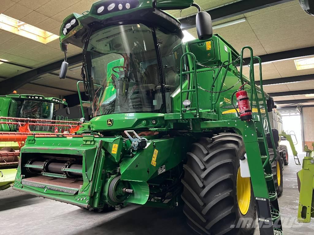 John Deere T670 Mähdrescher