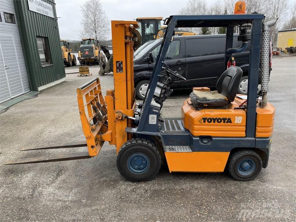 Toyota 02-5FD18 Dieselstapler