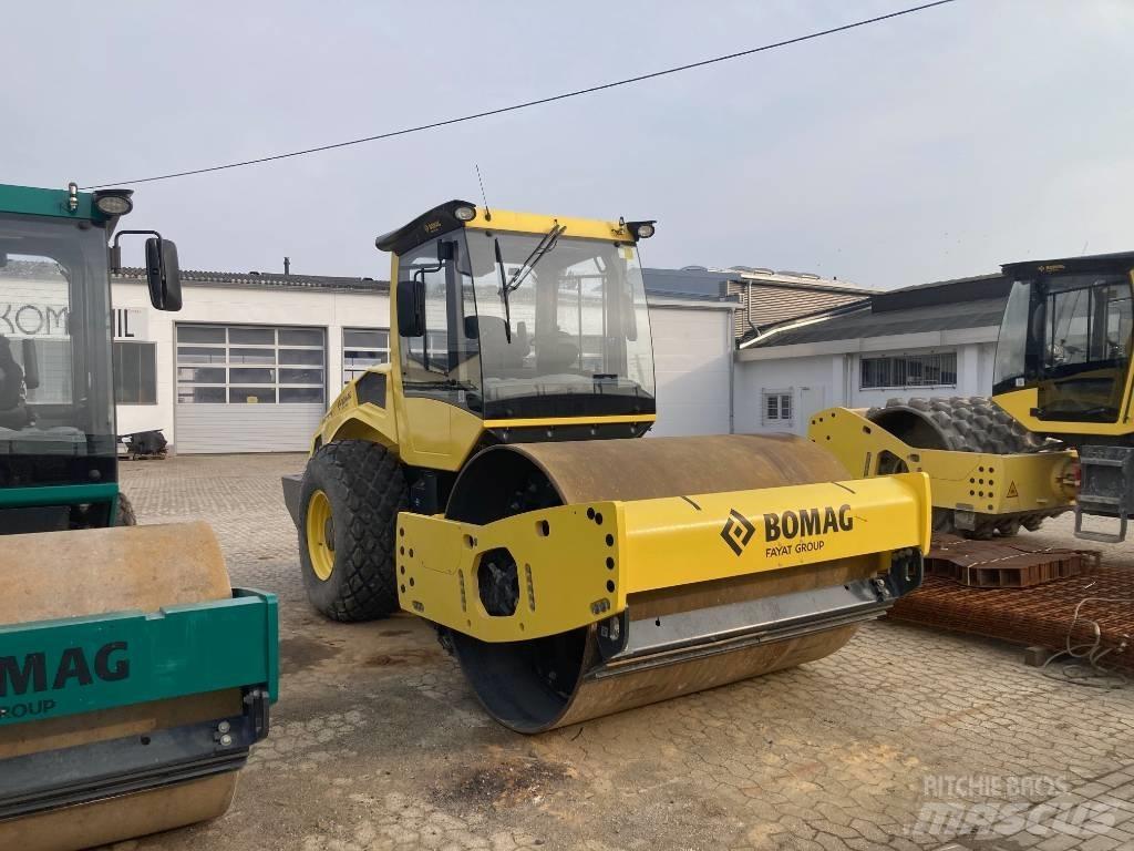 Bomag BW 211 DH-5 Erdbauwalzen
